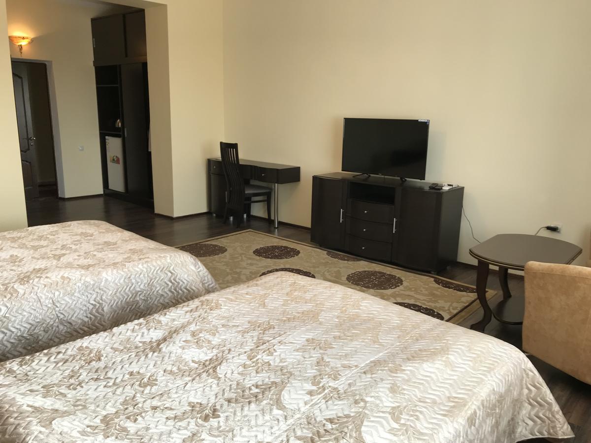 Saltanat Hotel Taldykorgan Ngoại thất bức ảnh